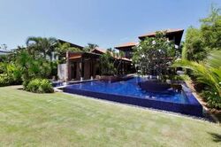 Ocean Drive (D4), Detached #584294261
